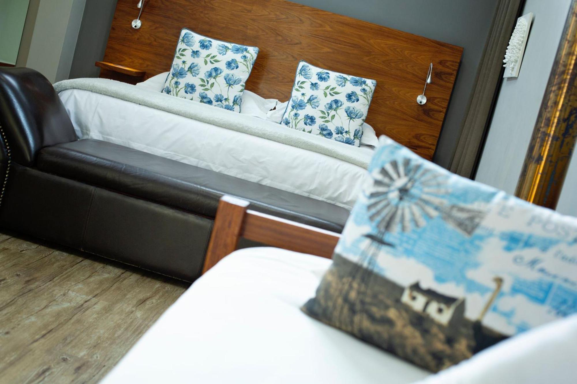 Crisp Guest Rooms Bloemfontein Exterior photo