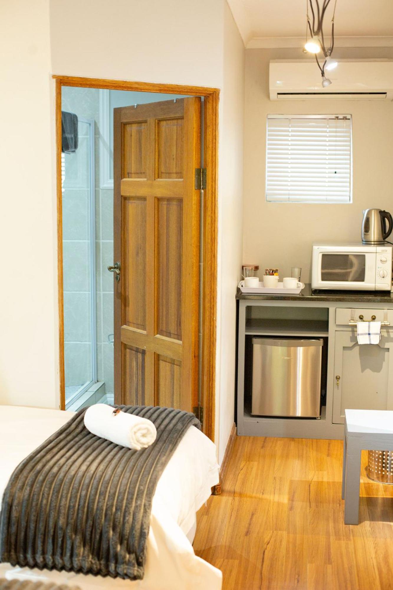 Crisp Guest Rooms Bloemfontein Exterior photo