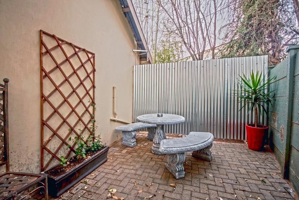 Crisp Guest Rooms Bloemfontein Exterior photo